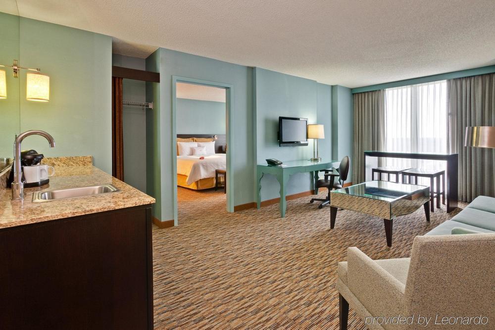 Crowne Plaza Chicago O'Hare Hotel & Conference Center, An Ihg Hotel Rosemont Room photo
